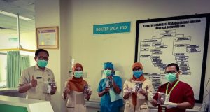 berita pati bantuan untuk tenaga medis di pati