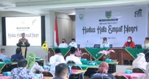 Bupati Kudus HM Hartopo dalam kegiatan Focus Group Discussion (FGD) di aula perpustakaan IAIN Kudus, Selasa (8/2).Istimewa/wartatimes