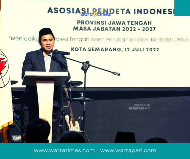 Wakil Gubernur Jawa Tengah, Taj Yasin Maimoen menyambut baik Pelantikan Dewan Pimpinan Daerah Asosiasi Pendeta Indonesia (API) Jawa Tengah periode 2022-2027 yang dilaksanakan di Auditorium Hall IFGF, Selasa (12/07/2022). Jambrong/wartatimes