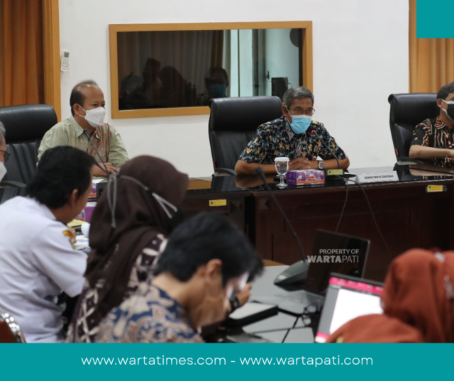 Sekretaris Daerah Jawa Tengah, Sumarno, saat kegiatan Laboratorium Kebijakan Analisis dampak Program Penanganan RTLH, Rabu (20/7/2022). Jambrong/wartatimes