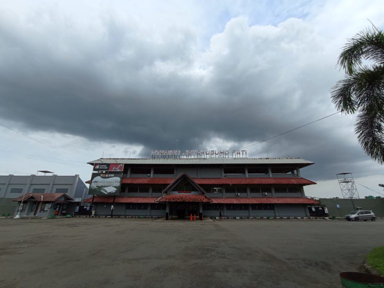 Chandra Pastikan Rencana Renovasi Stadion Joyokusumo Tetap Berlanjut