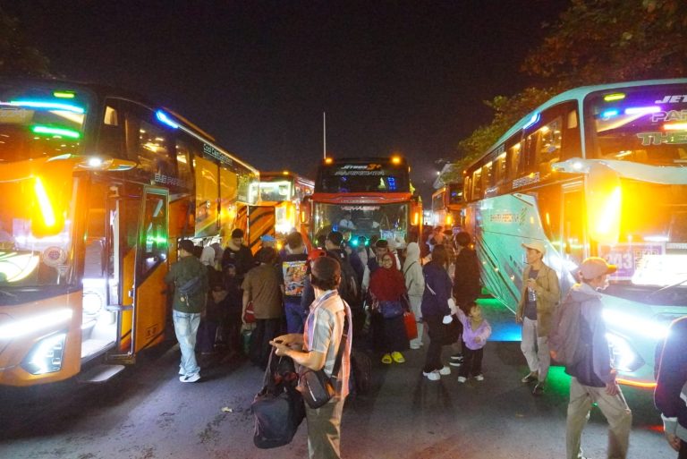 Ribuan Perantau Mulai Padati Pati, Puncak Arus Mudik Diprediksi 18–20 Maret 2026
