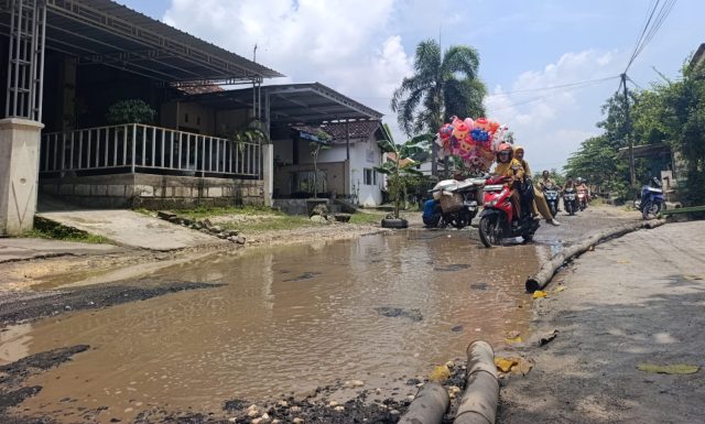 Warta pati - perbaikan jalan rusak