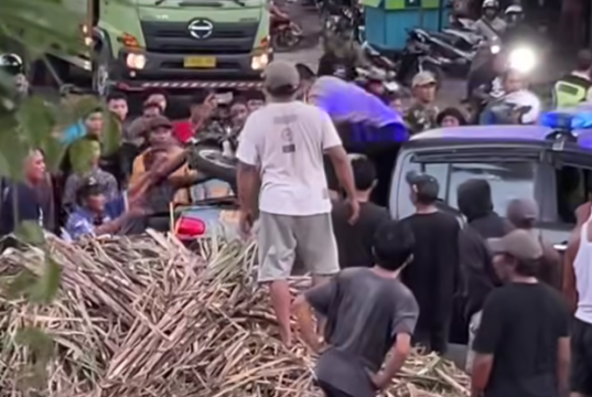 Kecelakaan Maut di Jalur Pati-Tayu, Dua Pemotor Tewas Tertimpa Truk Muatan Tebu yang Hilang Kendali