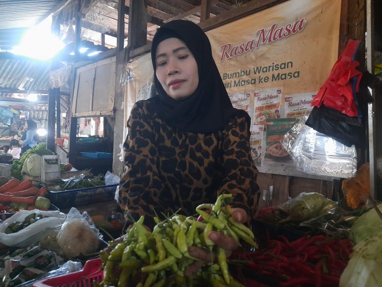 Libur Sekolah Bikin Harga Cabai hingga Tomat di Pati Turun, MBG Jadi Salah Satu Penyebab