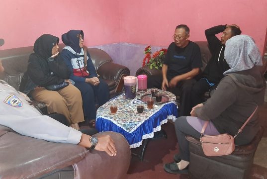 Hilang Kontak 27 Tahun, Purwanti Akhirnya Bertemu Kembali dengan Anak-anaknya di Pati