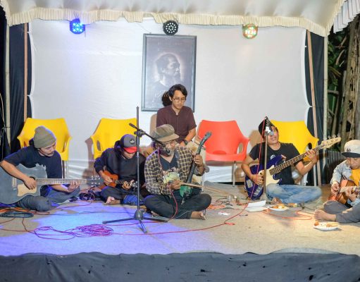 100 Hari Kepergian Aloeth Pathi, Gandrung Sastra Hidupkan Kembali Jejak Sang Penyair Lewat Nyanyian Pesisir